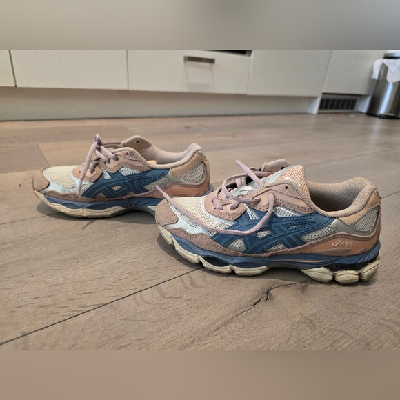 Asics Multicolor Running Shoes - Picture 3 of 8